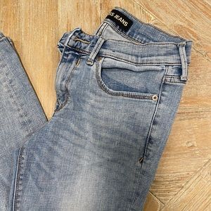 Light Wash Mid-Rise Jeans